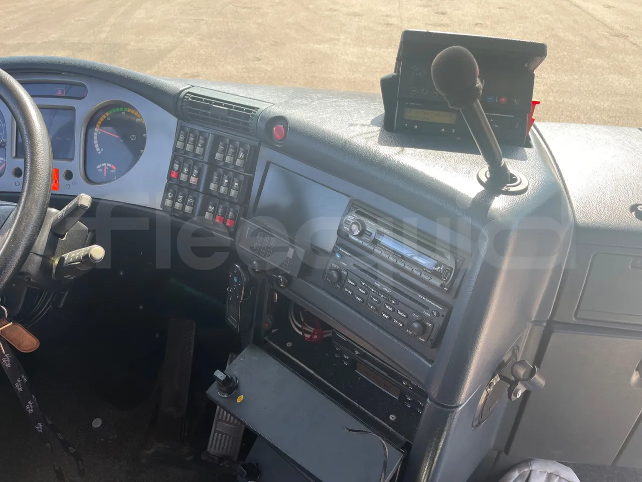 Neoplan 1122/3 L -EUR3 -390kW -13.79m - hostes microphone accessories photo