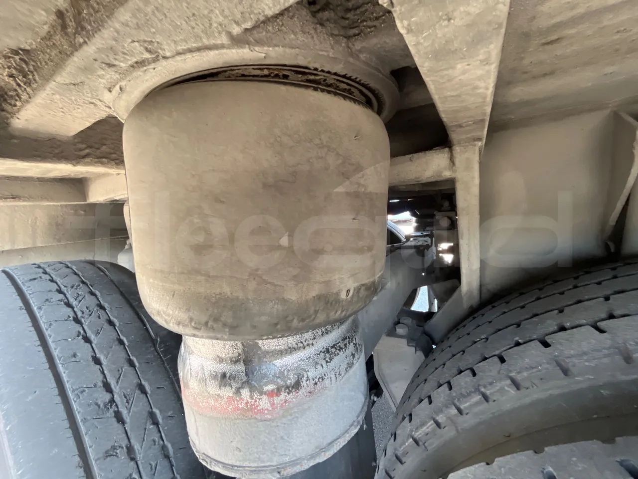Neoplan 1122/3 L -EUR3 -390kW -13.79m - axel 2 air springs 2 left