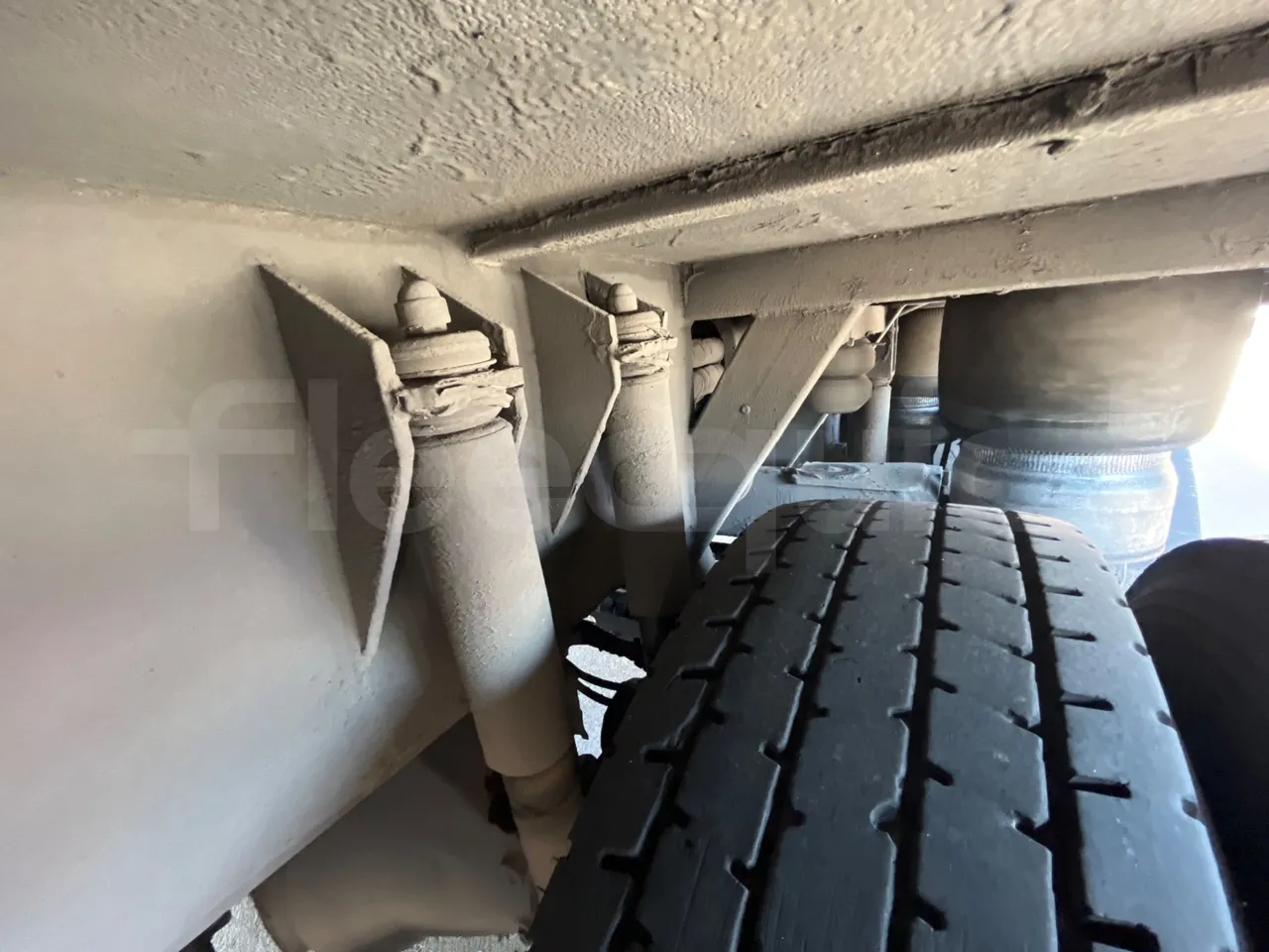 Neoplan 1122/3 L -EUR3 -390kW -13.79m - axel 2 air springs 2 right