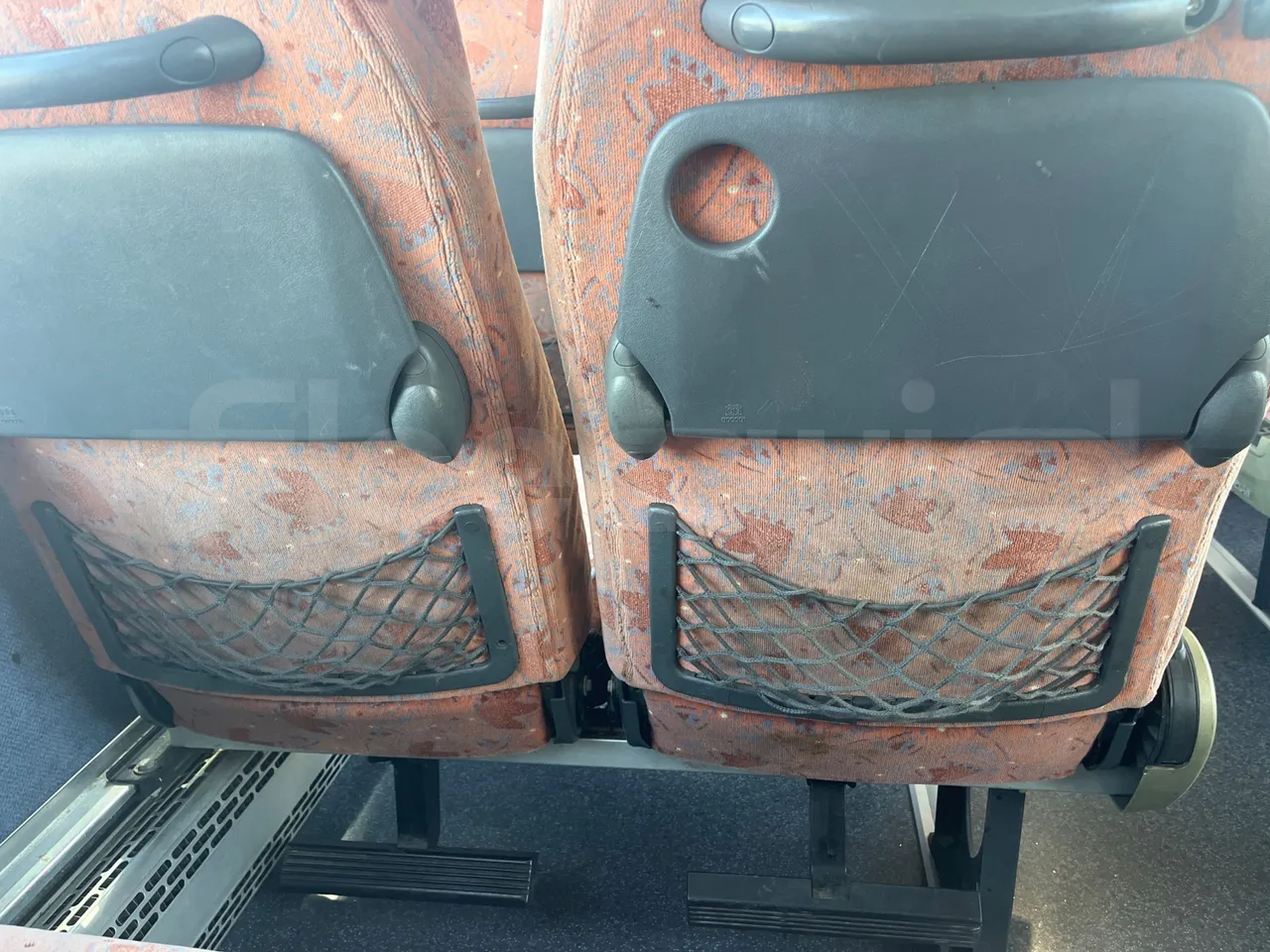 Neoplan 1122/3 L -EUR3 -390kW -13.79m - mesh detail photo