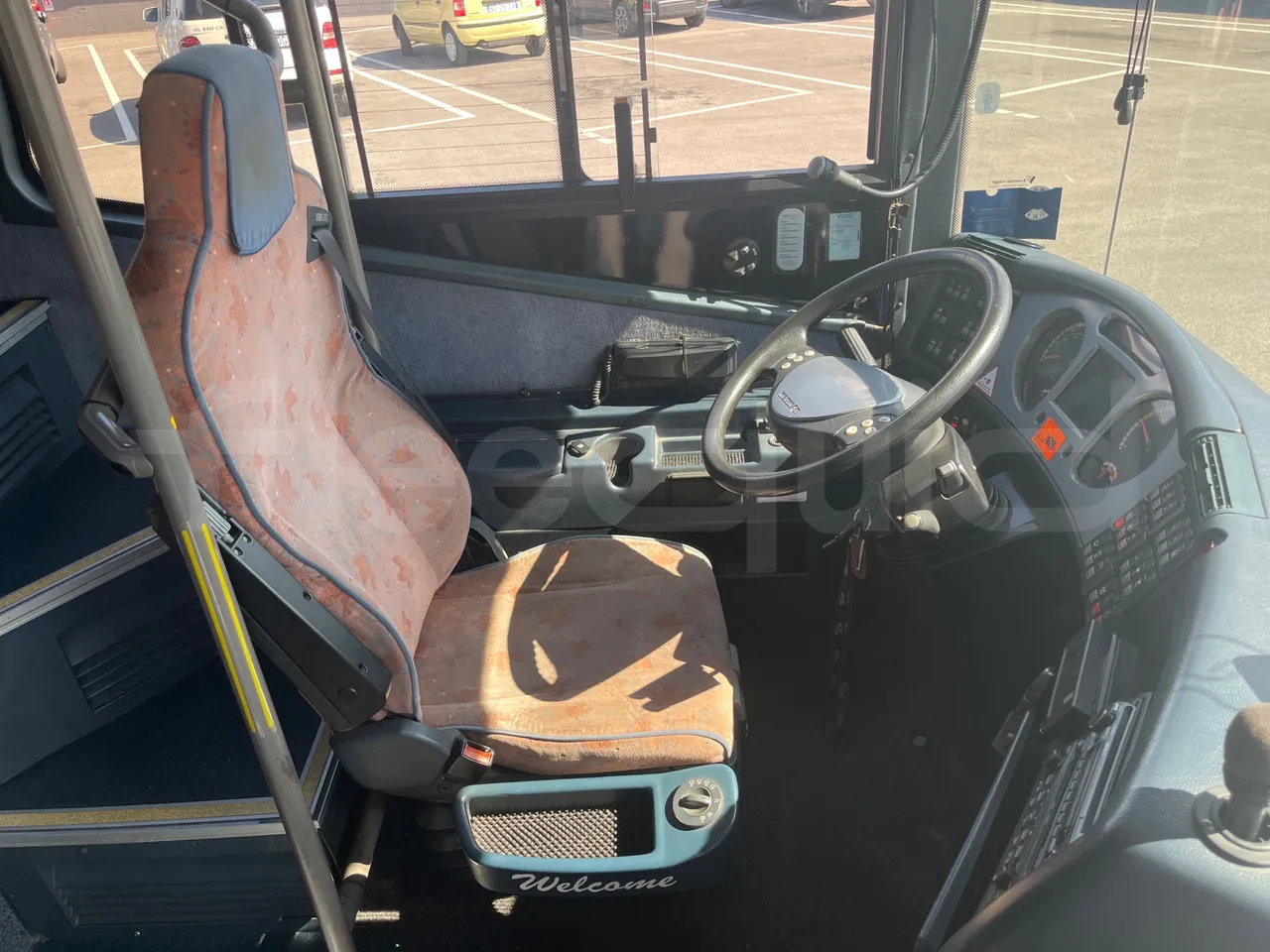 Neoplan 1122/3 L -EUR3 -390kW -13.79m - driver's seat photo