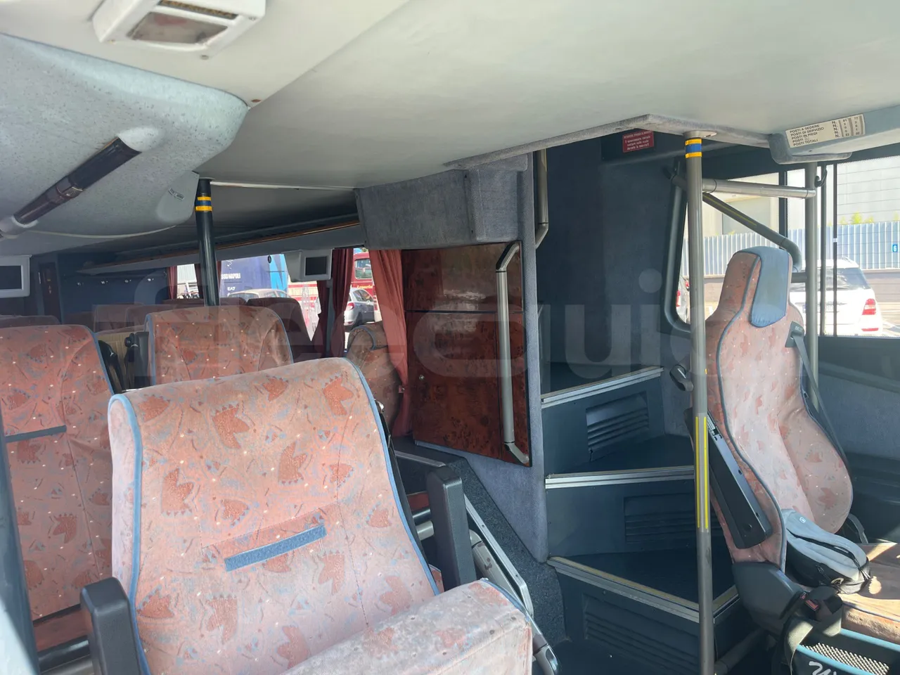 Neoplan 1122/3 L -EUR3 -390kW -13.79m - interior reverse seats driver height