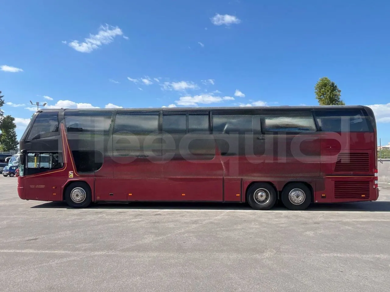 Neoplan 1122/3 L -EUR3 -390kW -13.79m - left side photo