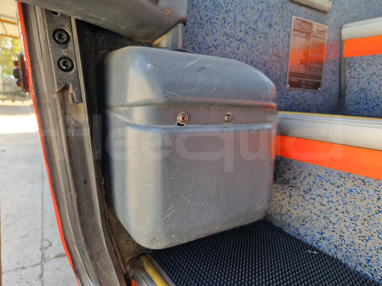 Iveco Mago2 A1AF11B/ Euro 3 - 154 Kw - 8,850 Mt - door mechanism photo