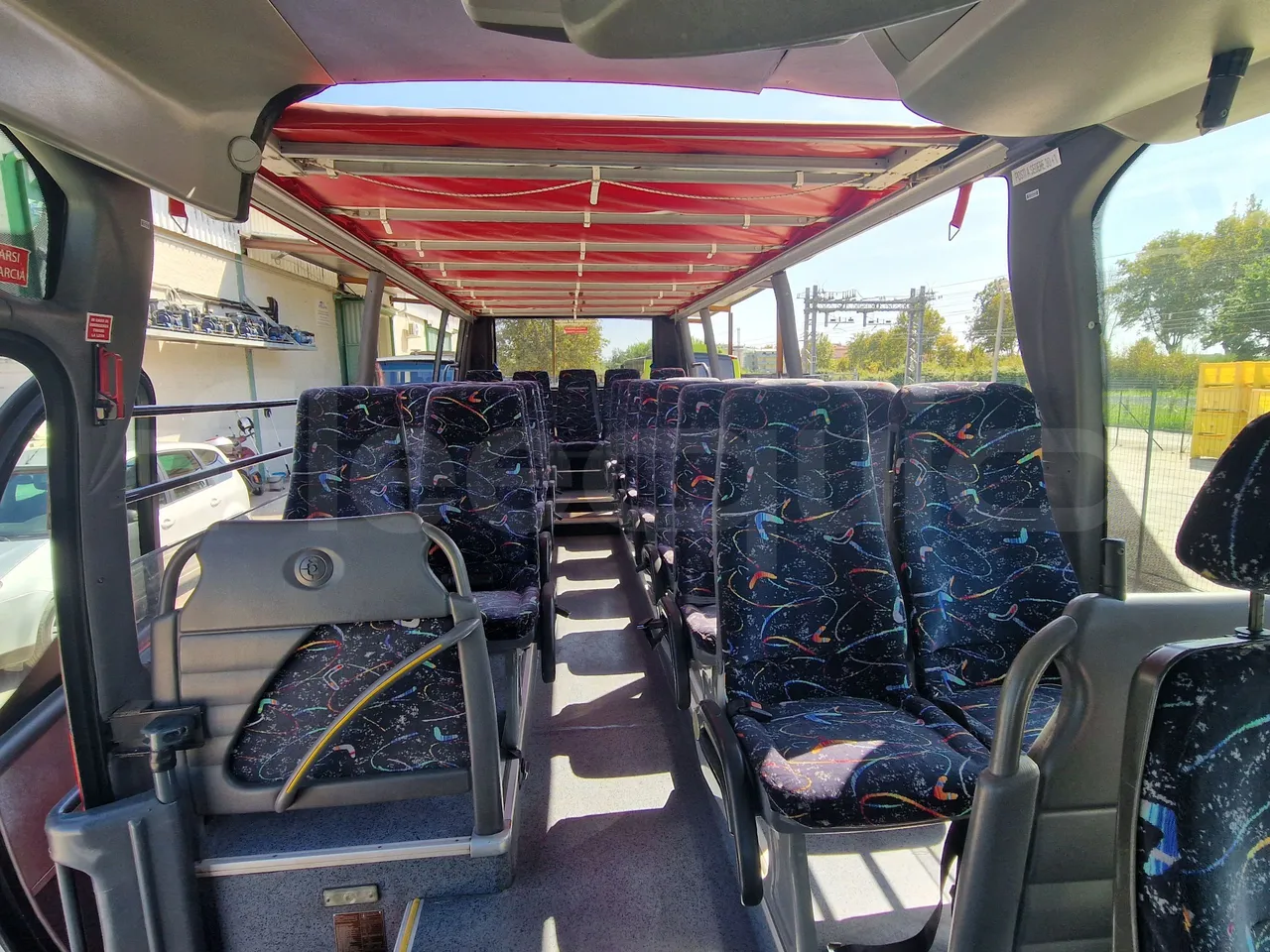 Iveco Mago2 A1AF11B/ Euro 3 - 154 Kw - 8,850 Mt - interior reverse seats driver height (mandatory for bus to scrap)