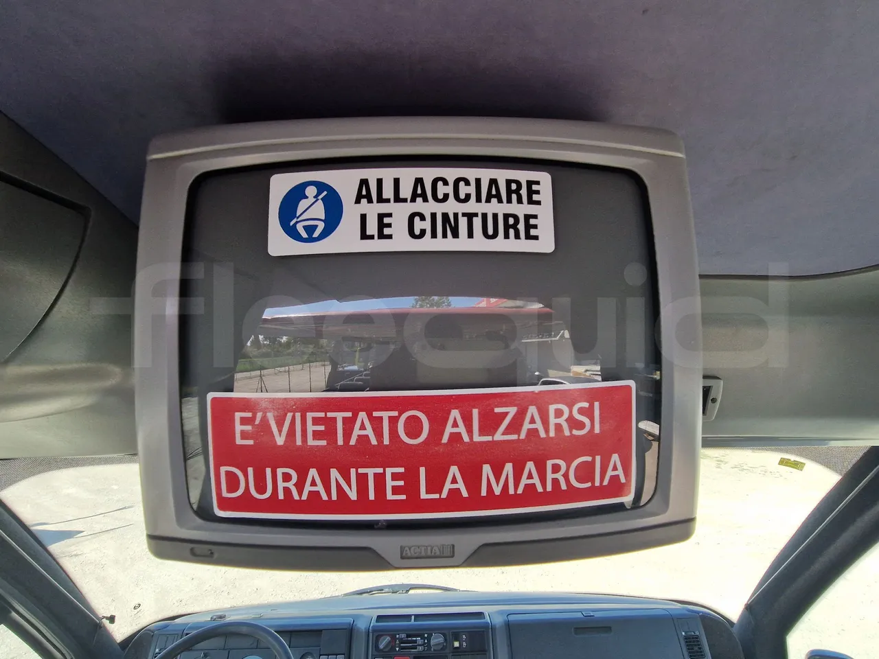 Iveco Mago2 A1AF11B/ Euro 3 - 154 Kw - 8,850 Mt - monitor detail photo