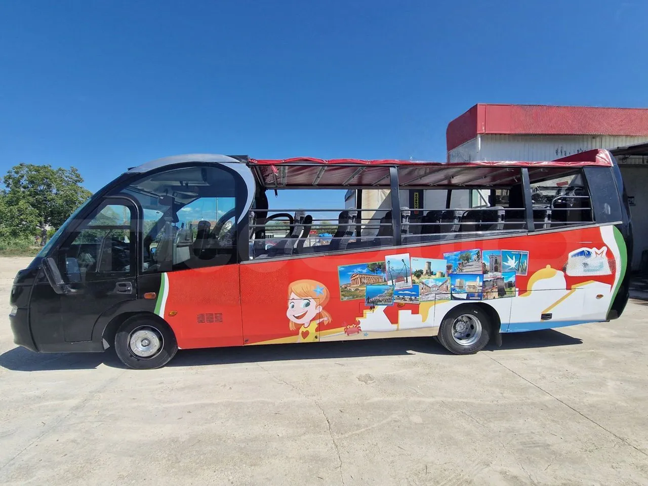 Iveco Mago2 A1AF11B/ Euro 3 - 154 Kw - 8,850 Mt - left side photo