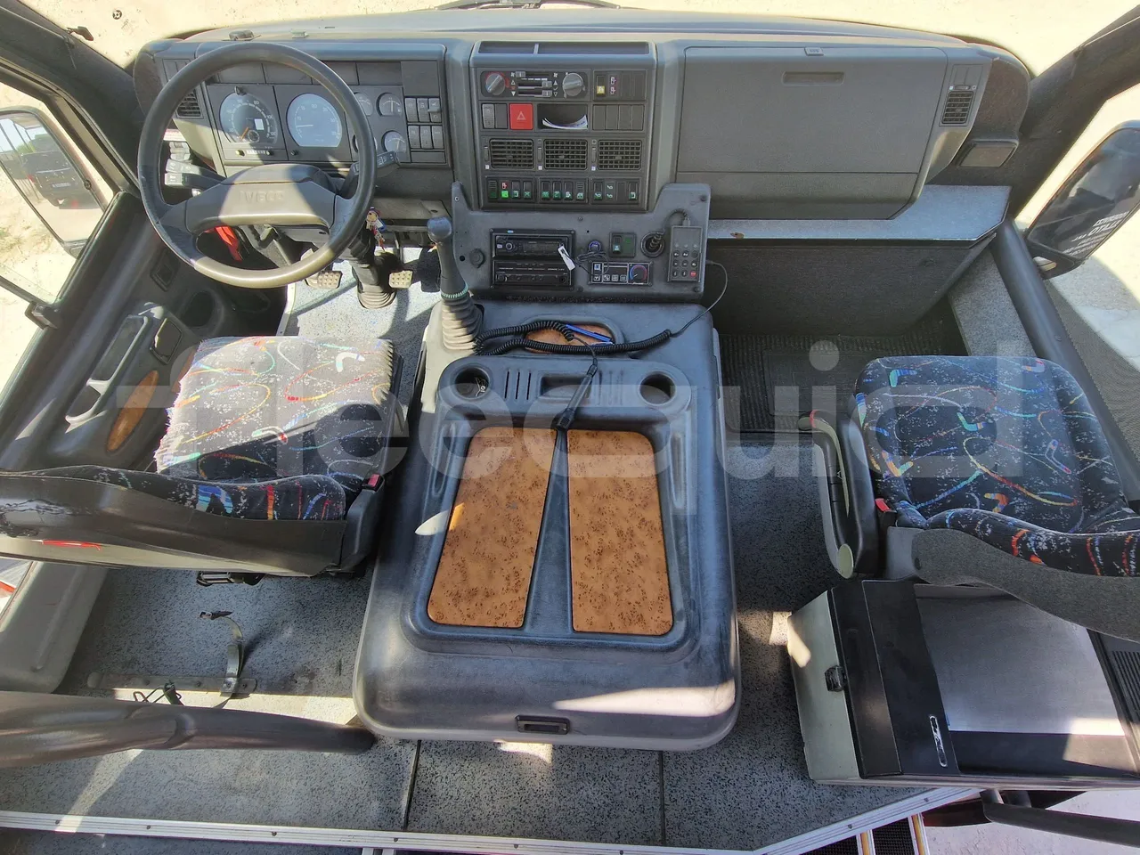 Iveco Mago2 A1AF11B/ Euro 3 - 154 Kw - 8,850 Mt - steering wheel photo