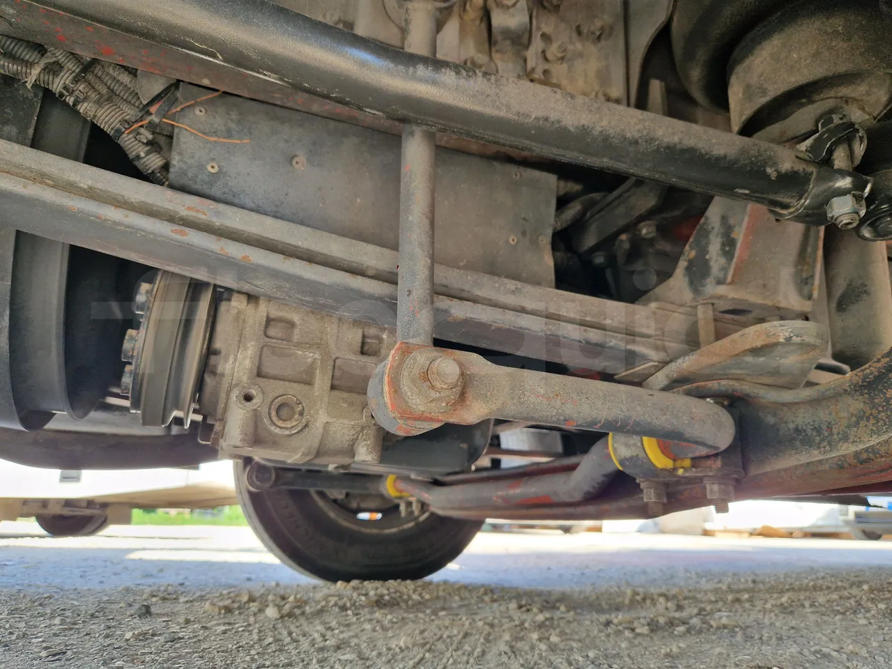 Iveco Mago2 A1AF11B/ Euro 3 - 154 Kw - 8,850 Mt - front axle right side