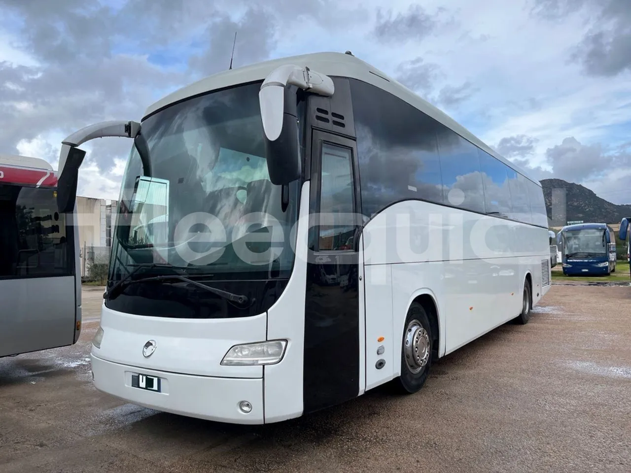Irisbus 397E.12 397E.12 - Euro5 - 279kW - 12.410mt - 3/4 front left