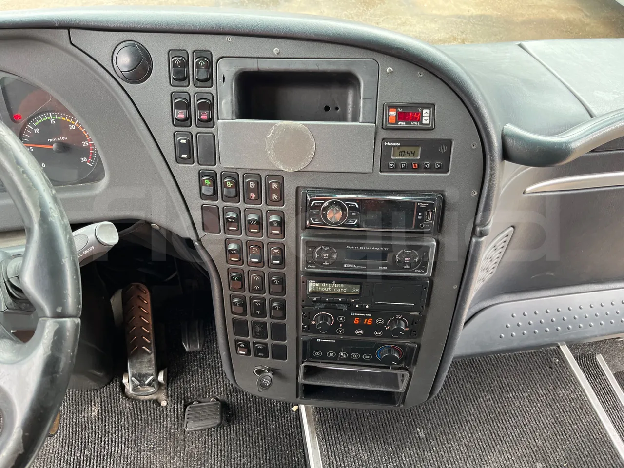 Irisbus 397E.12 397E.12 - Euro5 - 279kW - 12.410mt - radio accessories photo