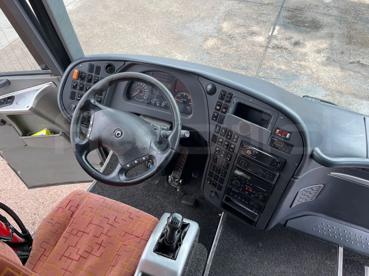 Irisbus 397E.12 397E.12 - Euro5 - 279kW - 12.410mt - buttons panels on