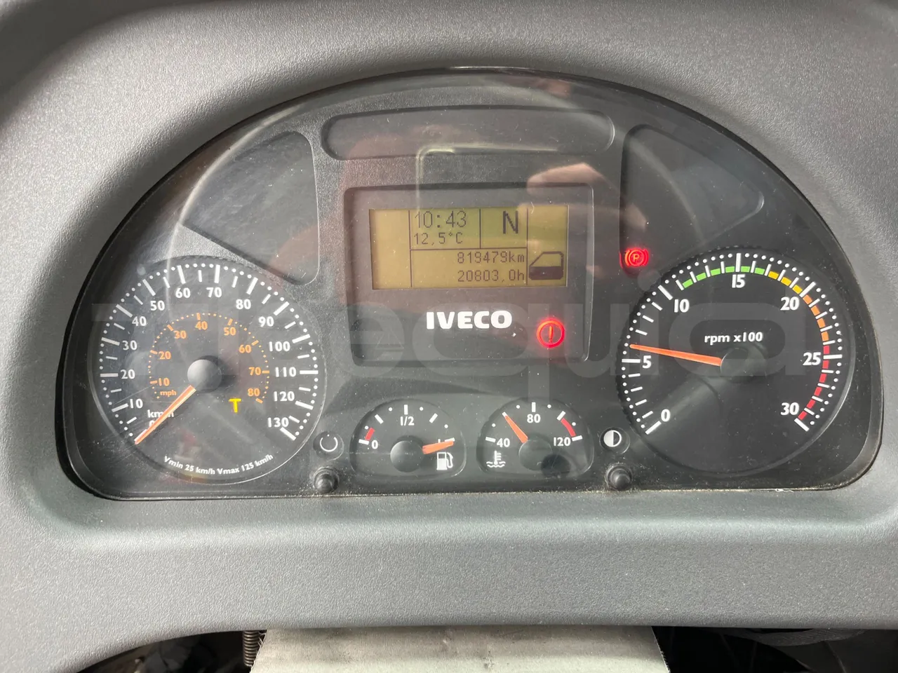 Irisbus 397E.12 397E.12 - Euro5 - 279kW - 12.410mt - dashboard lights on