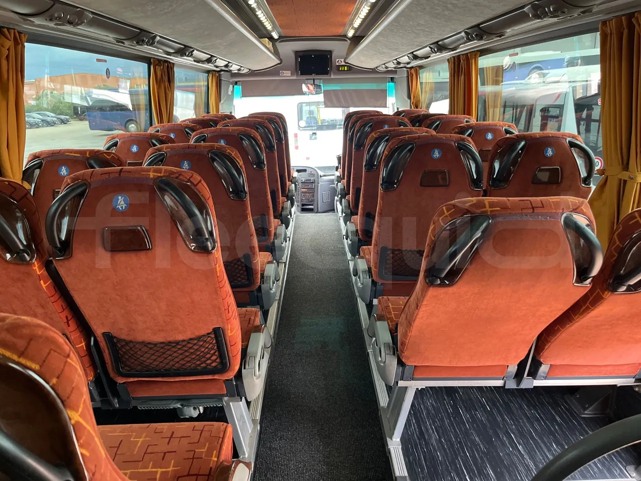 Irisbus 397E.12 397E.12 - Euro5 - 279kW - 12.410mt - forward view middle aisle