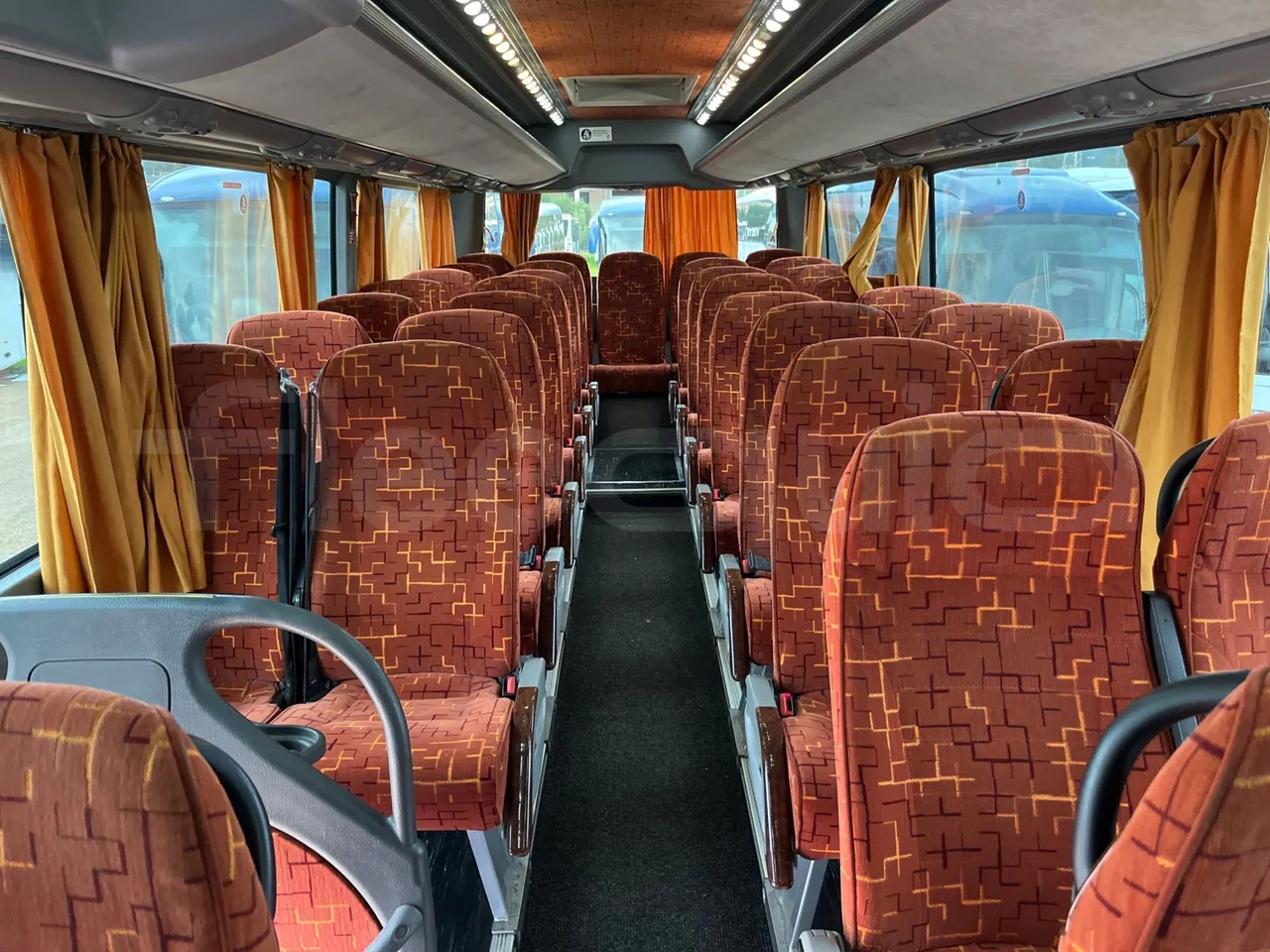 Irisbus 397E.12 397E.12 - Euro5 - 279kW - 12.410mt - reverse view middle aisle