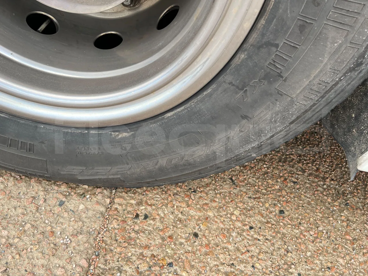 Irisbus 397E.12 397E.12 - Euro5 - 279kW - 12.410mt - tread condition front tires right