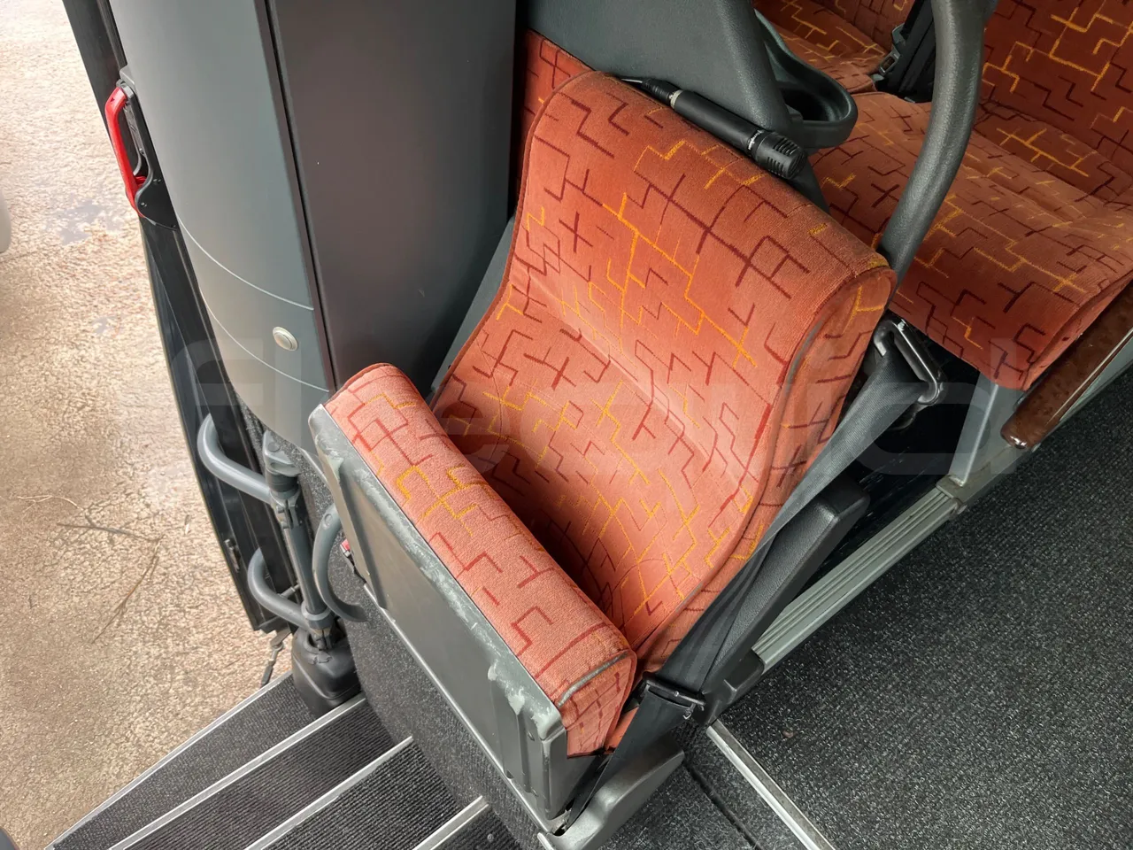 Irisbus 397E.12 397E.12 - Euro5 - 279kW - 12.410mt - hostess seat photo