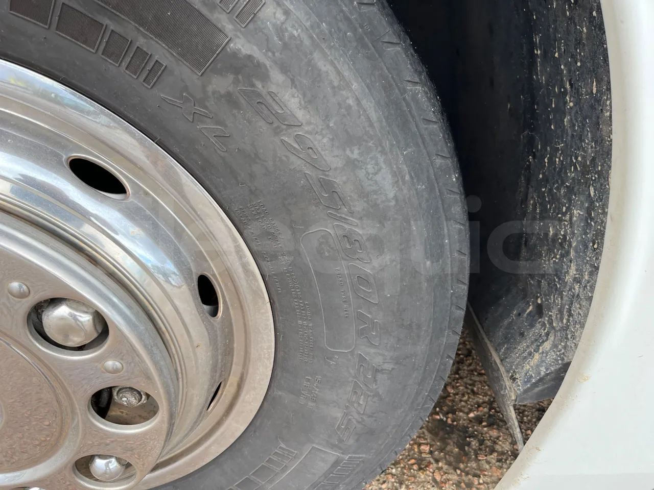 Irisbus 397E.12 397E.12 - Euro5 - 279kW - 12.410mt - front left tire measurements