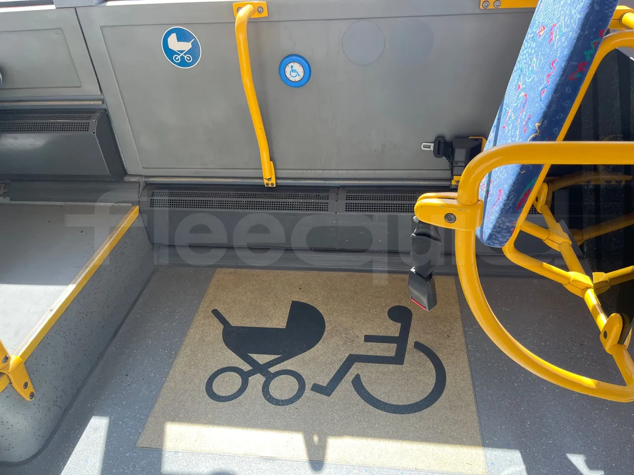 Mercedes-Benz Citaro - Usb Charging