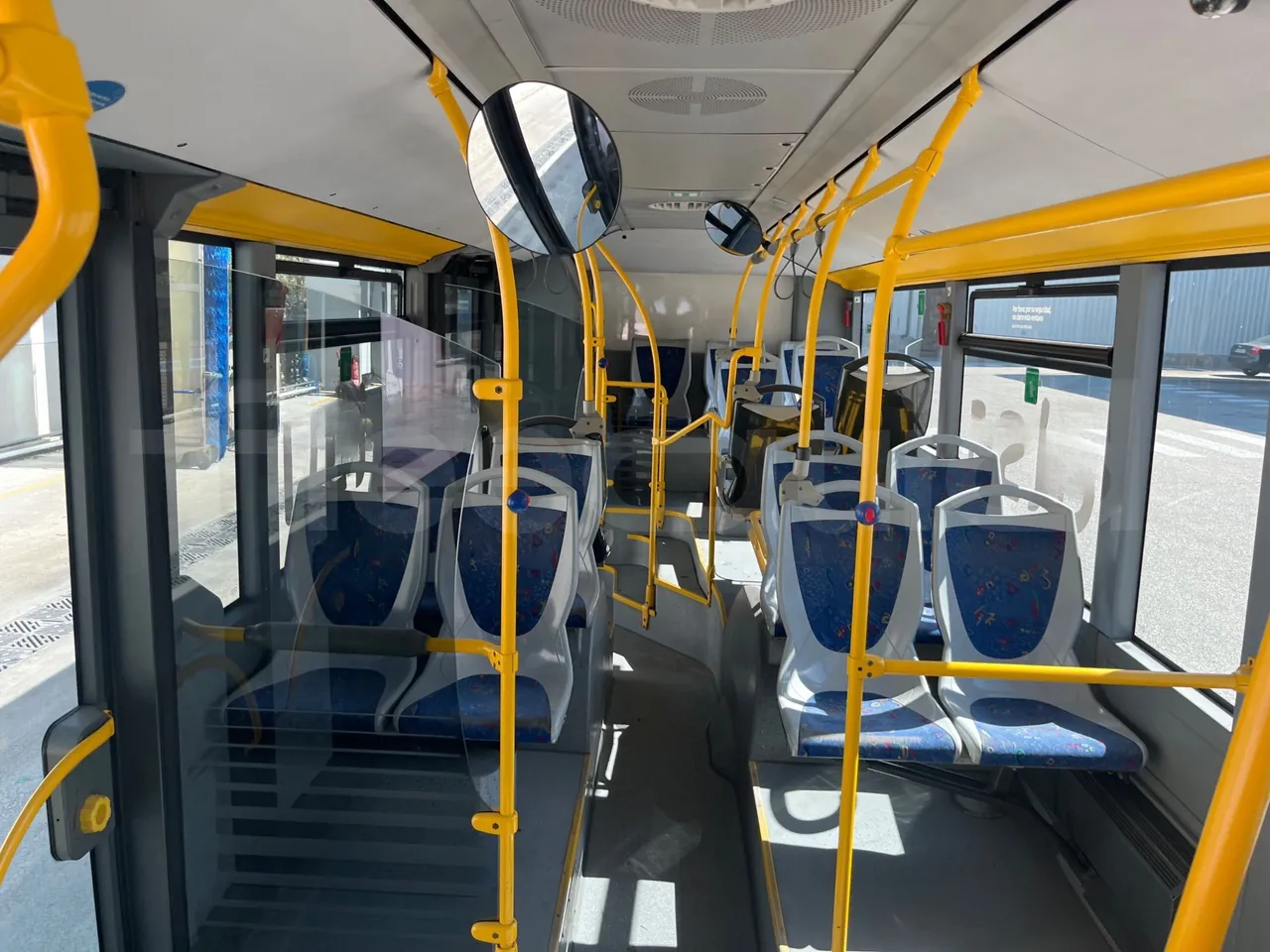 Mercedes-Benz Citaro - Forward Seats From Middle Position