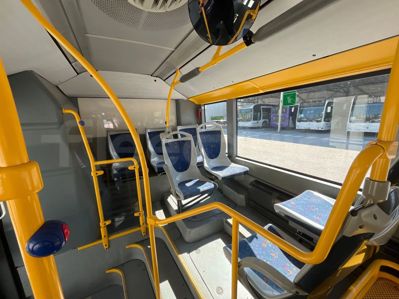 Mercedes-Benz Citaro - Reverse Seats From Middle Position