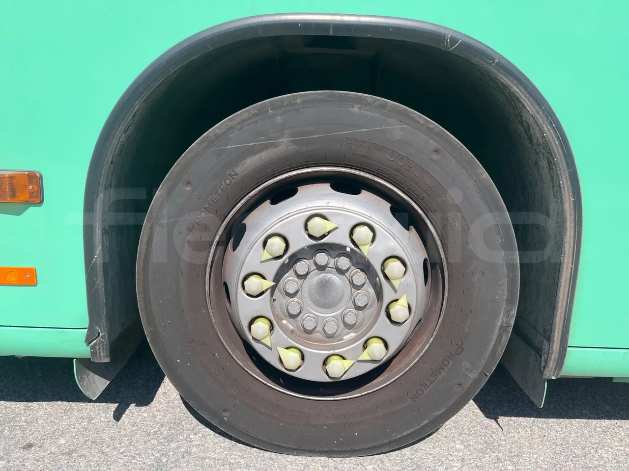 Mercedes-Benz Citaro - Third Axle Left Side: Tyre Thickness