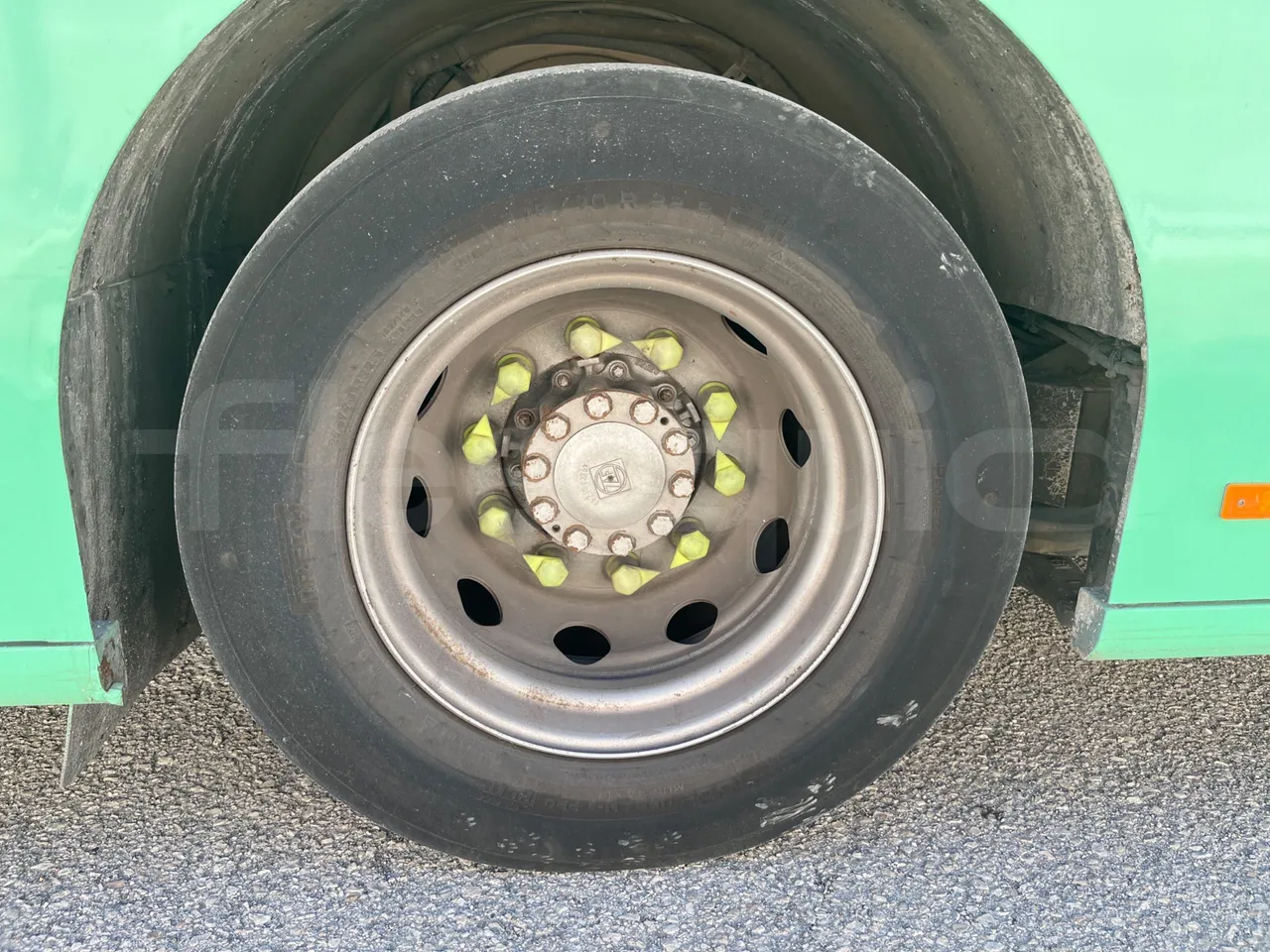Mercedes-Benz Citaro - First Axle Left Side: Tyre Tread