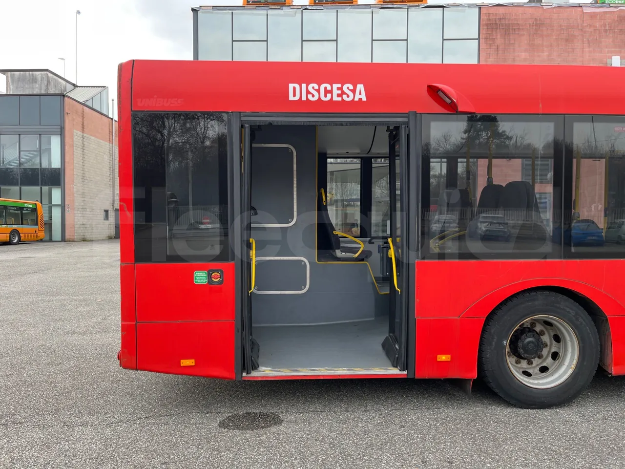 Solaris Urbino 12 - Euro5 - 231kW - 12mt - front door 3 open