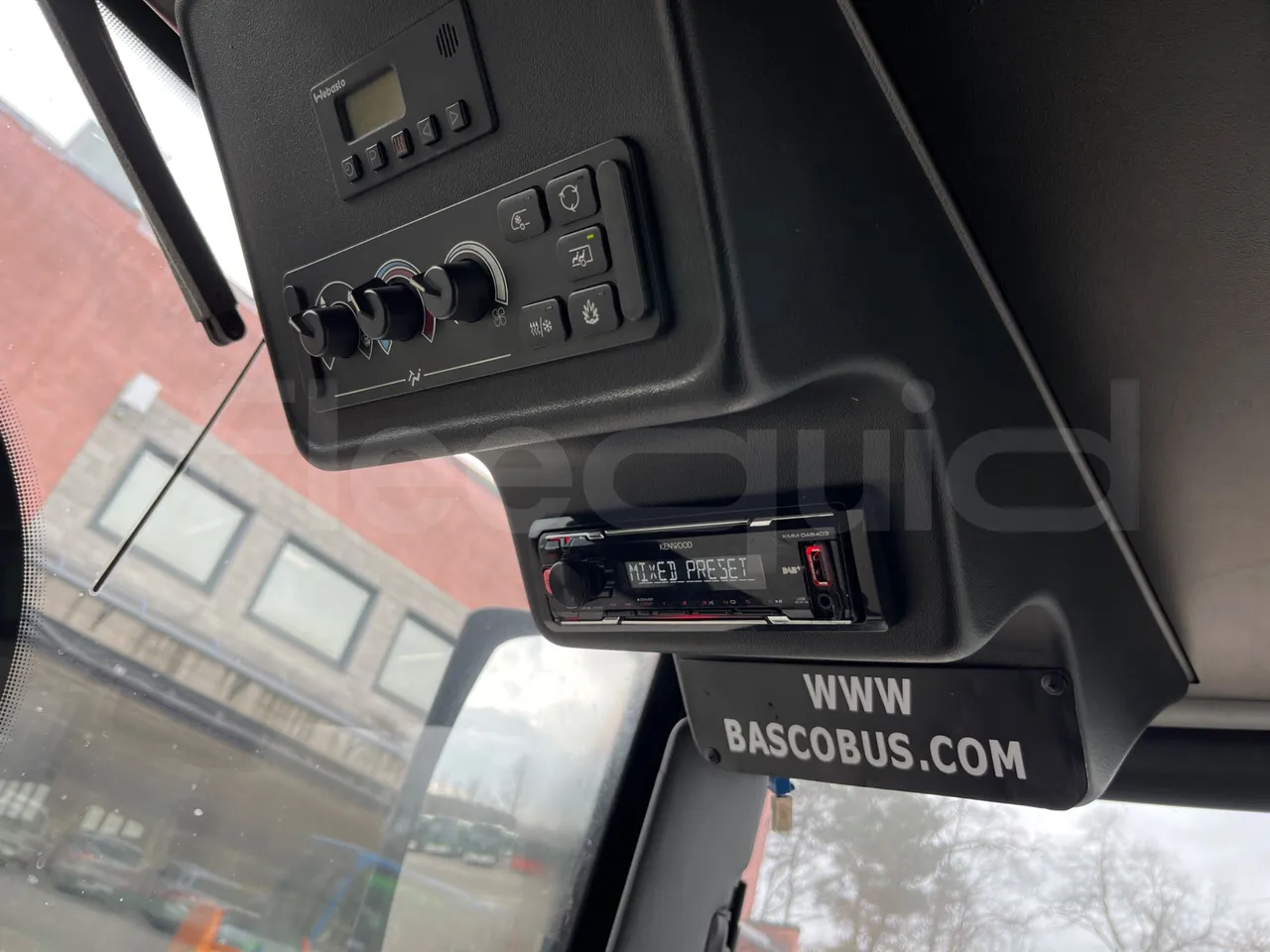 Solaris Urbino 12 - Euro5 - 231kW - 12mt - radio accessories photo