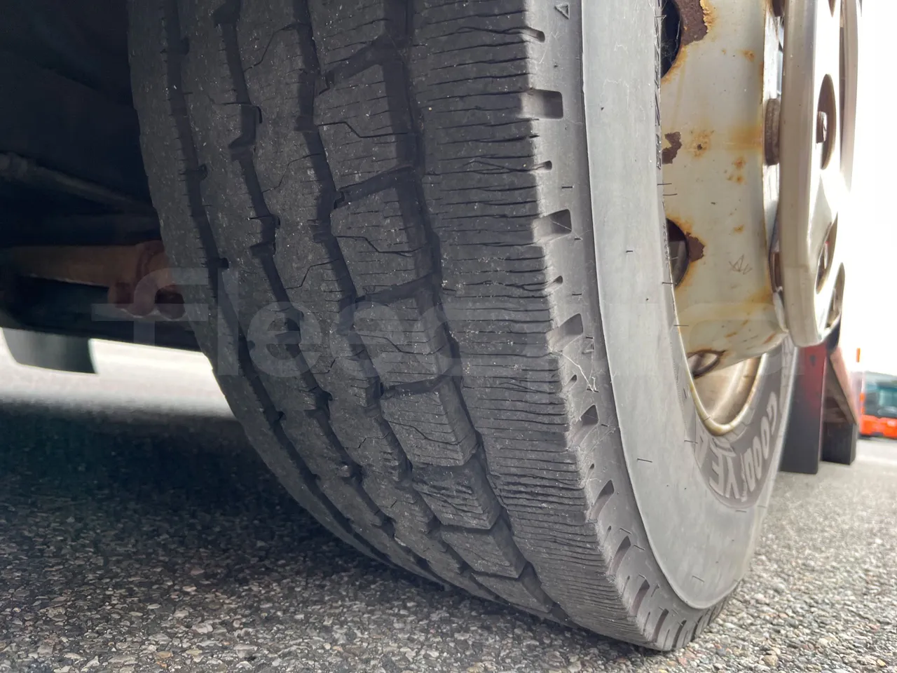 Solaris Urbino 12 - Euro5 - 231kW - 12mt - rear left tire photo