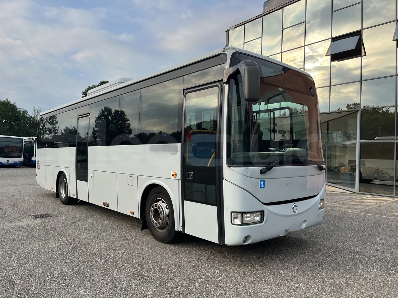 Iveco Crossway - Base cover photo