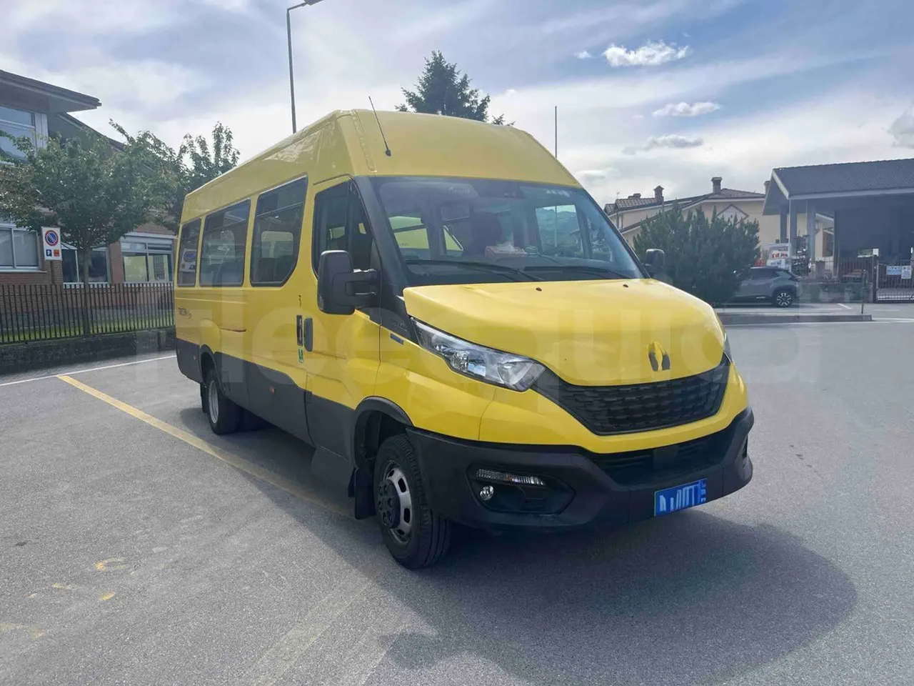 Iveco Daily A50 S30 VI - Euro6 - 132kW - 7.168mt - 3/4 front right doors