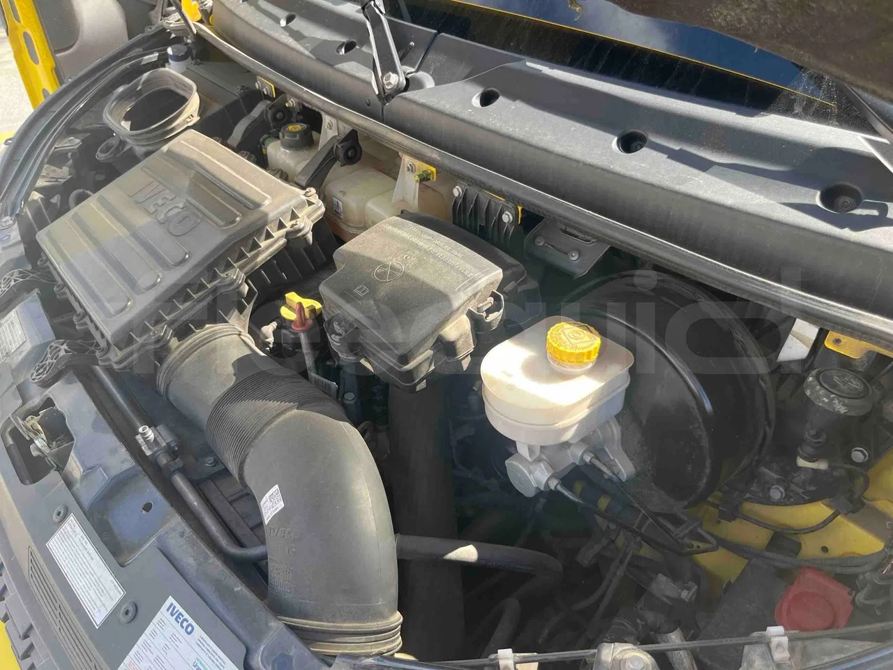 Iveco Daily A50 S30 VI - Euro6 - 132kW - 7.168mt - air conditioning compressor
