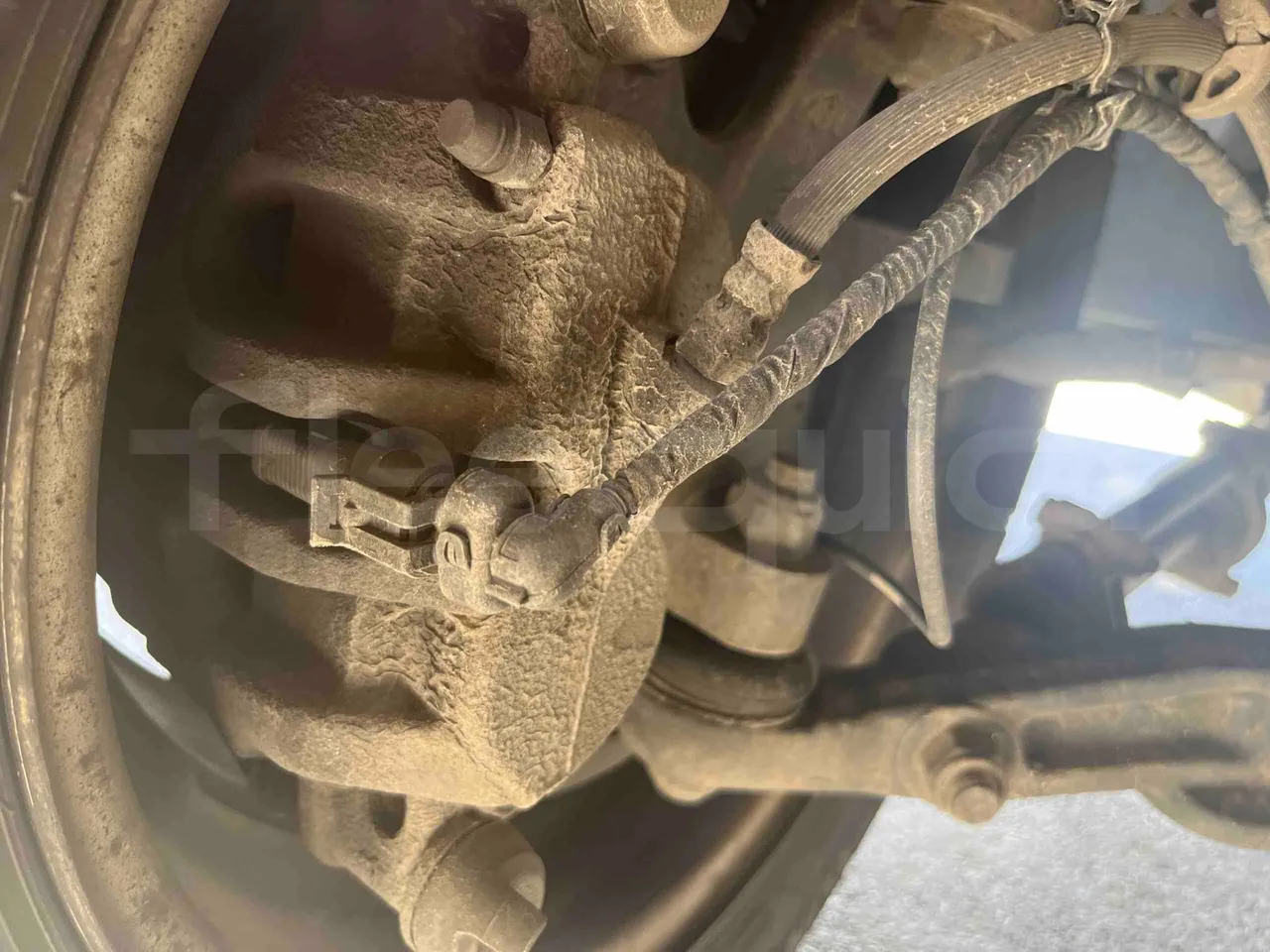 Iveco Daily A50 S30 VI - Euro6 - 132kW - 7.168mt - front brake calipers left