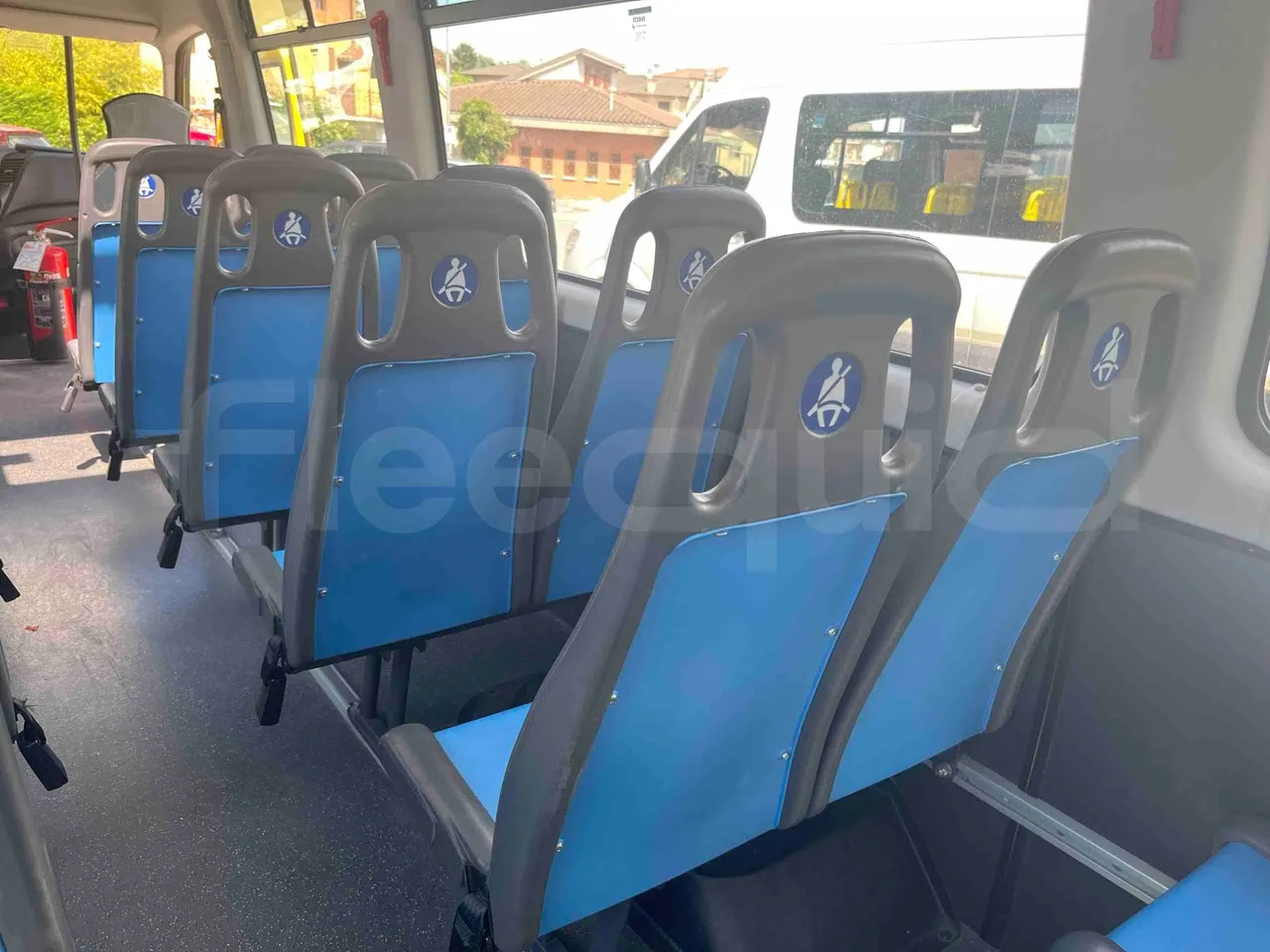 Iveco Daily A50 S30 VI - Euro6 - 132kW - 7.168mt - forward view middle aisle