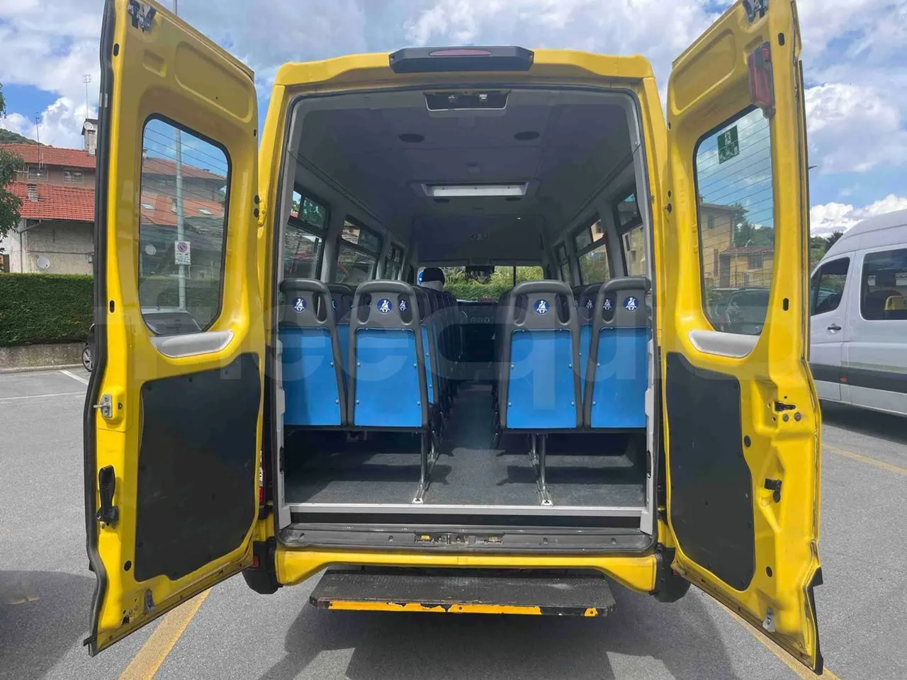 Iveco Daily A50 S30 VI - Euro6 - 132kW - 7.168mt - luggage rack photo