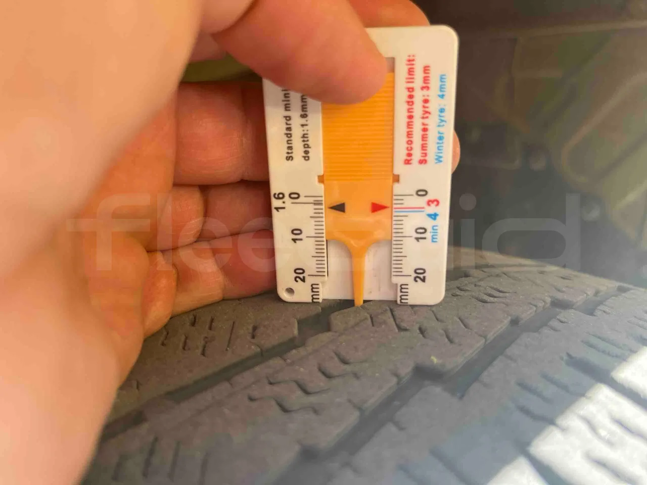Iveco Daily A50 S30 VI - Euro6 - 132kW - 7.168mt - tread condition front tires left