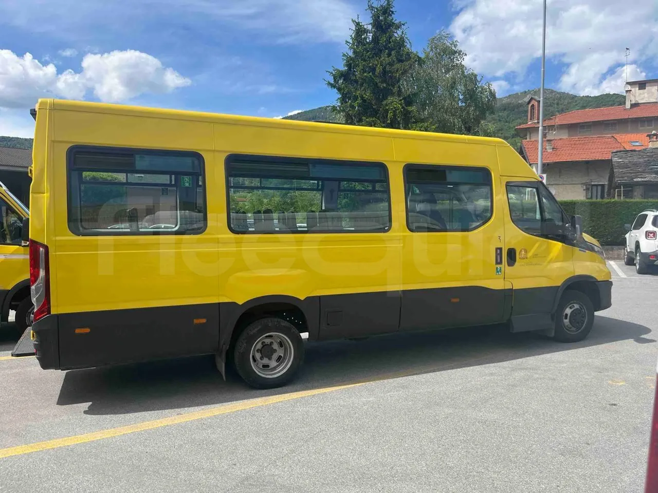 Iveco Daily A50 S30 VI - Euro6 - 132kW - 7.168mt - right side doors closed