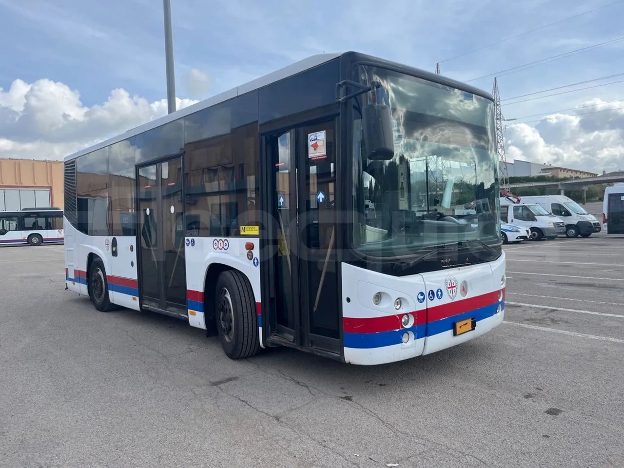 BredaMenarinibus Vivacity Plus C - Euro5 - 161kW - 8mt - 3/4 front right doors