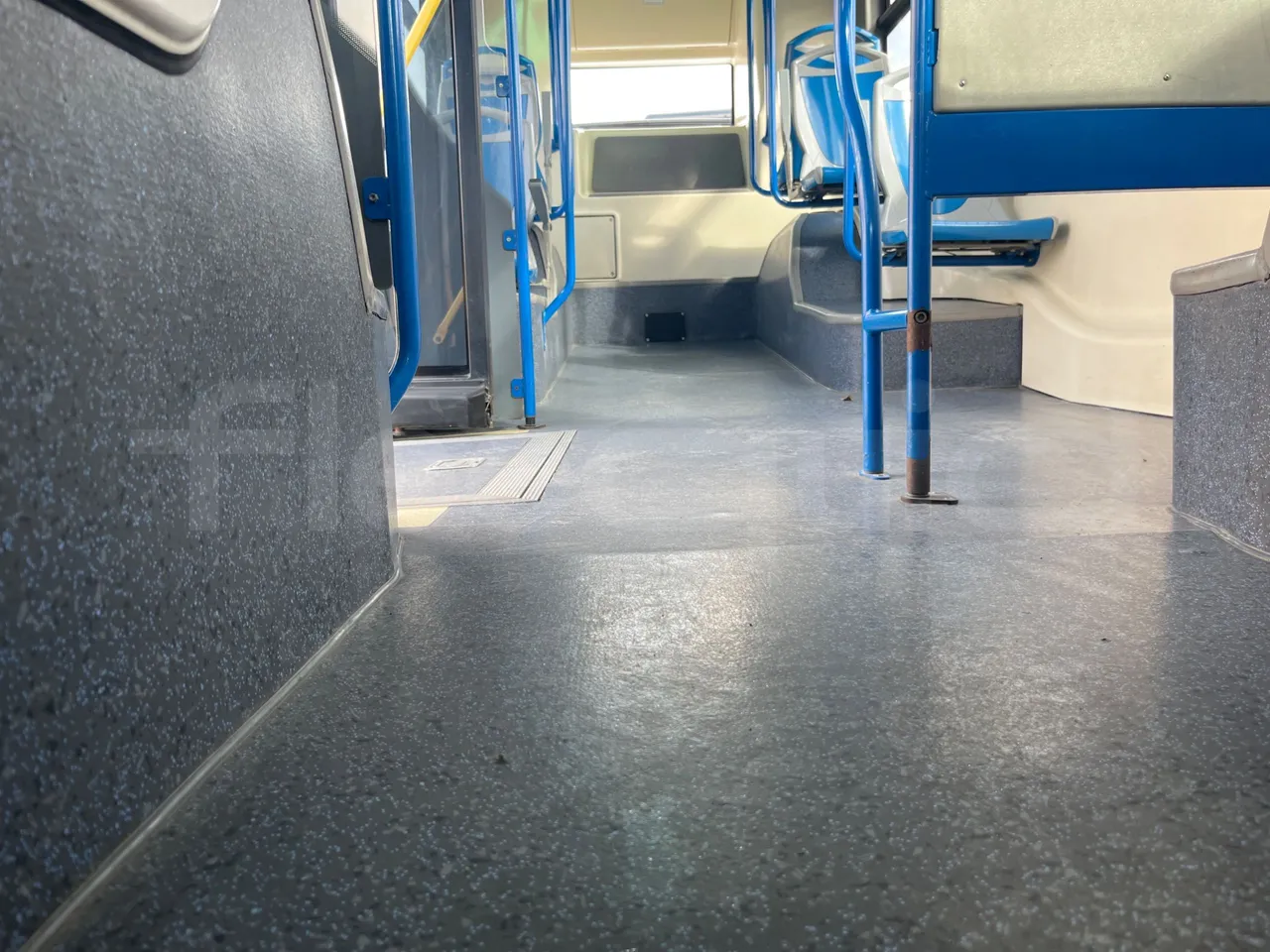 BredaMenarinibus Vivacity Plus C - Euro5 - 161kW - 8mt - seat brackets photo