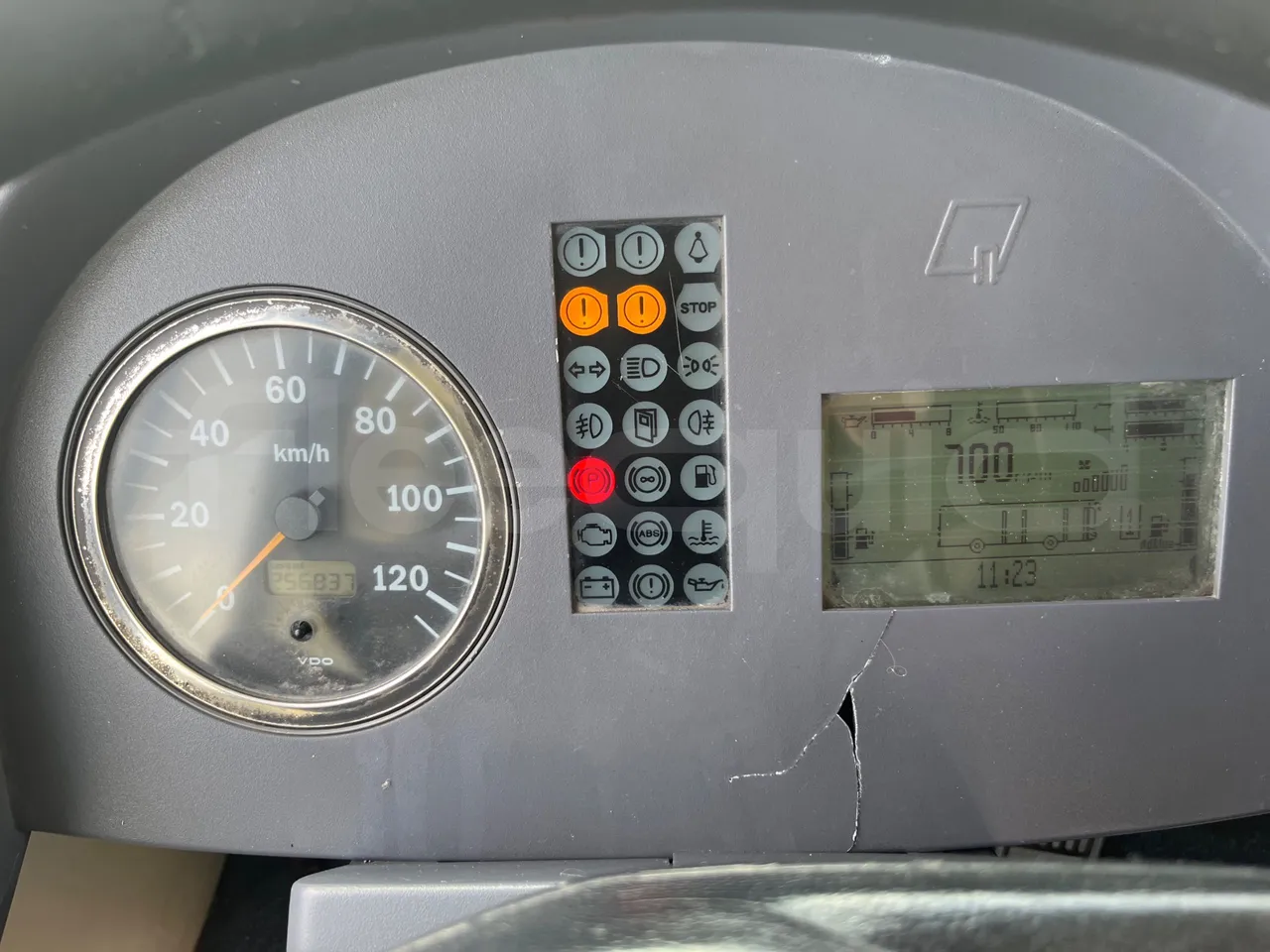 BredaMenarinibus Vivacity Plus C - Euro5 - 161kW - 8mt - dashboard lights on