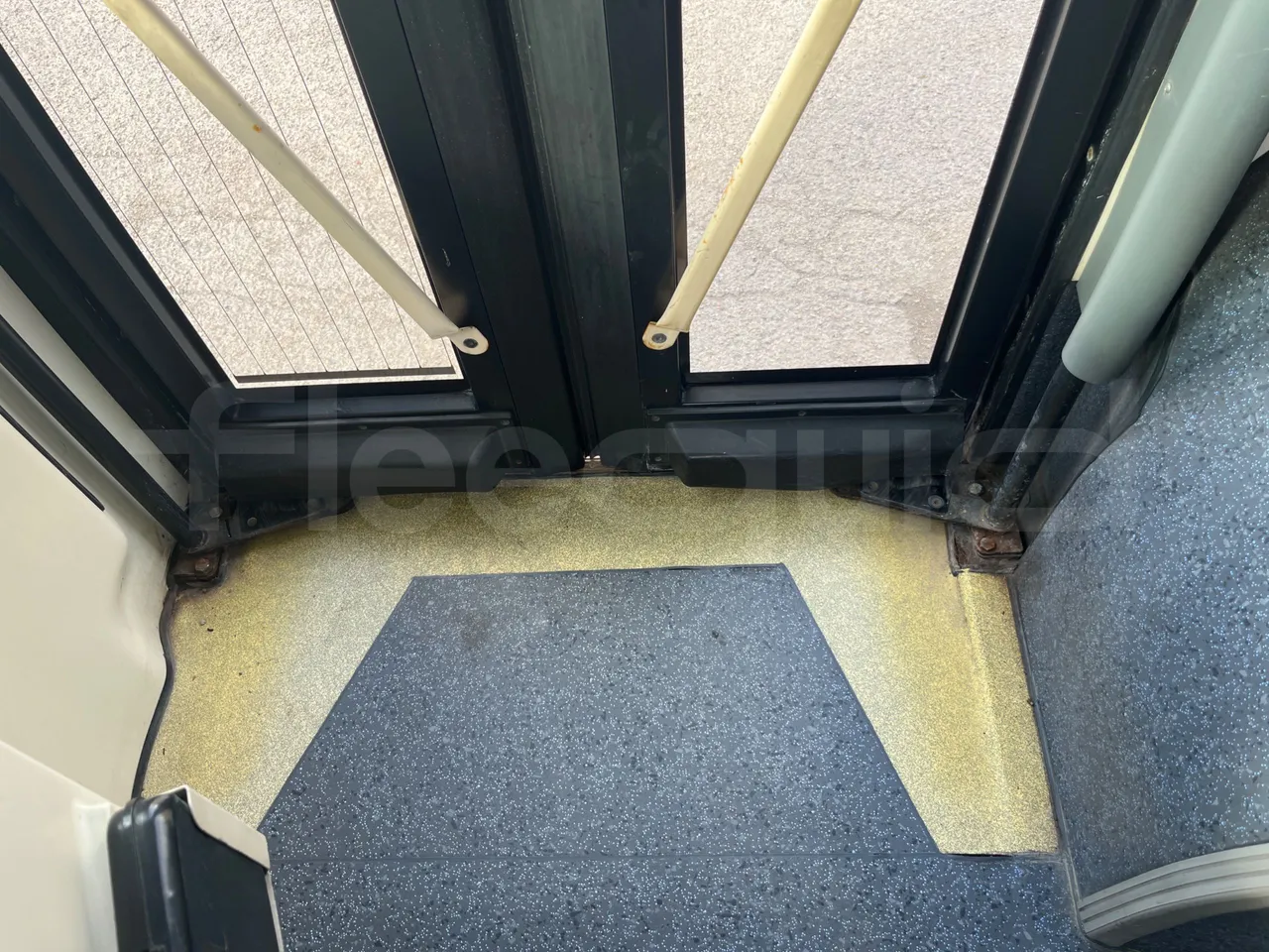 BredaMenarinibus Vivacity Plus C - Euro5 - 161kW - 8mt - door mechanism photo