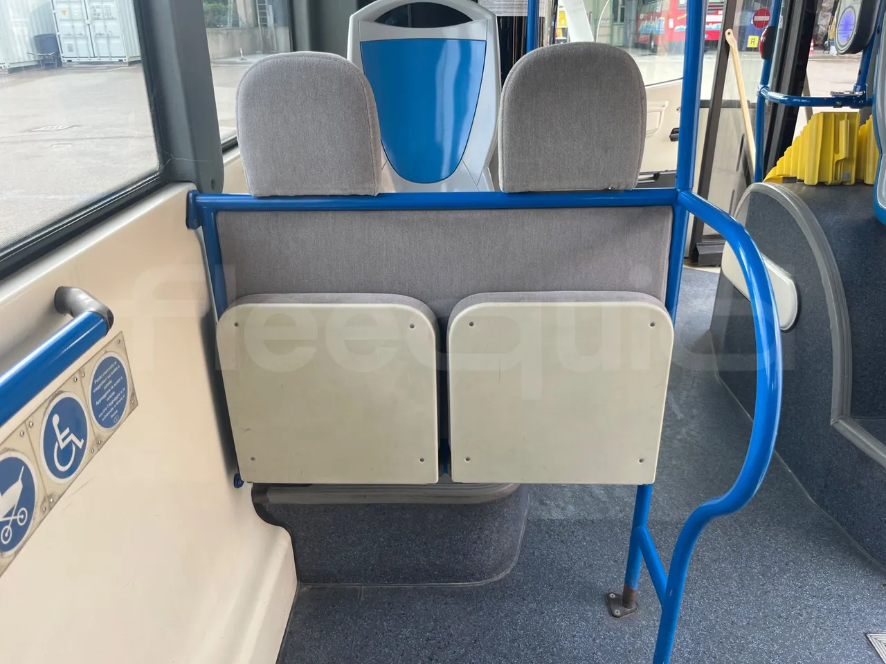 BredaMenarinibus Vivacity Plus C - Euro5 - 161kW - 8mt - folding seat photo