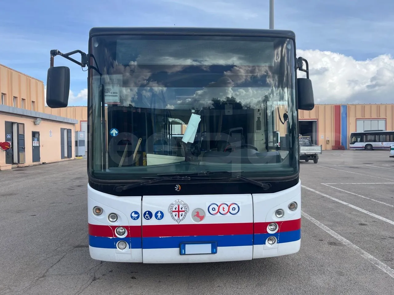 BredaMenarinibus Vivacity Plus C - Euro5 - 161kW - 8mt - front photo