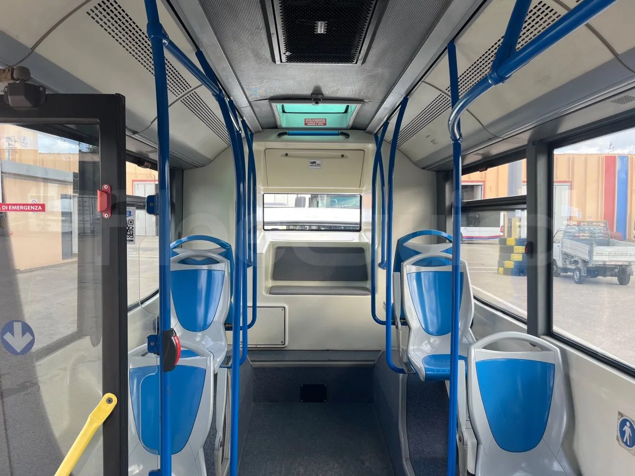 BredaMenarinibus Vivacity Plus C - Euro5 - 161kW - 8mt - reverse view middle aisle