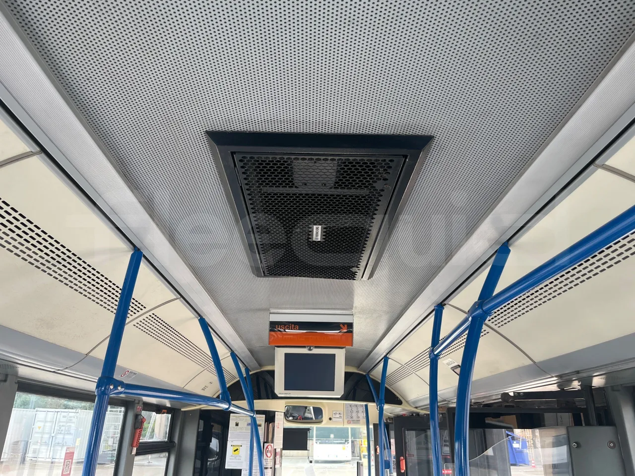 BredaMenarinibus Vivacity Plus C - Euro5 - 161kW - 8mt - overhead compartments photo