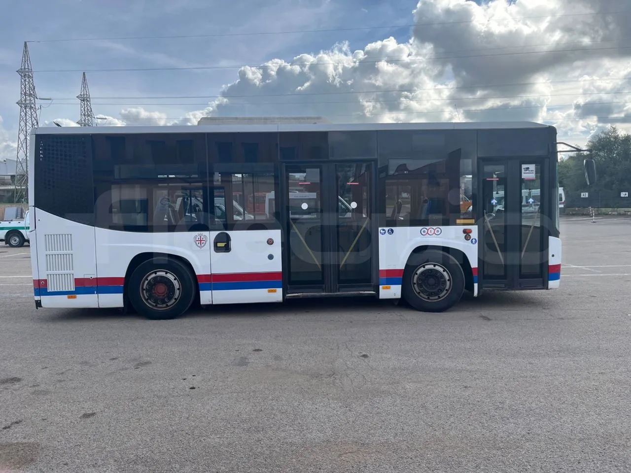 BredaMenarinibus Vivacity Plus C - Euro5 - 161kW - 8mt - right side doors closed