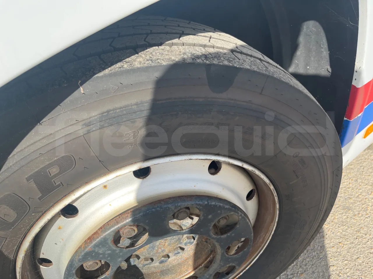 BredaMenarinibus Vivacity Plus C - Euro5 - 161kW - 8mt - front left tire measurements