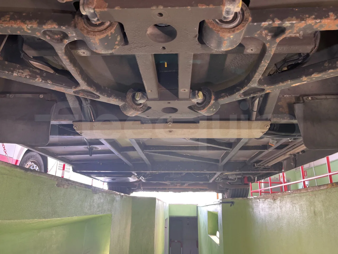 BredaMenarinibus Vivacity Plus C - Euro5 - 161kW - 8mt - central undercarriage photo