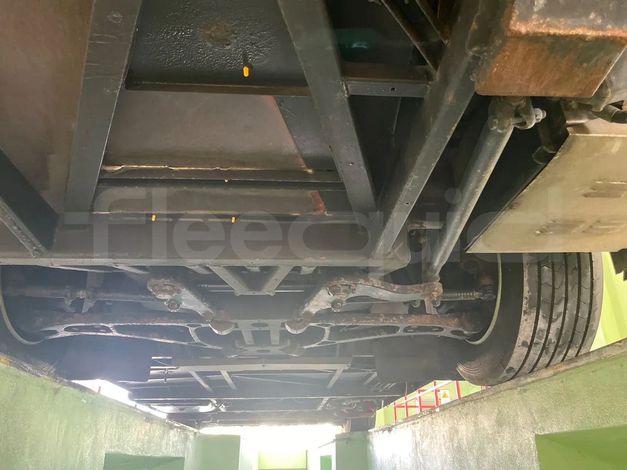 BredaMenarinibus Vivacity Plus C - Euro5 - 161kW - 8mt - front undercarriage from front